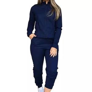 Conjunto de chándal suave para mujer con Sudadera con capucha y parte inferior para correr Ideal para fitness o trajes de fin de semana - Product Image 5