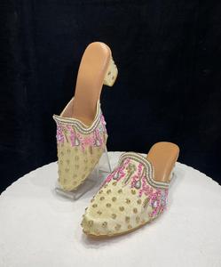 Jutti สำหรับเจ้าสาวรองเท้าสไตล์อินเดียและปักลายสำหรับงานแต่งงาน - Product Image 3
