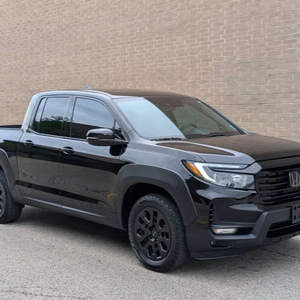 Camioneta Usada de Tamaño Mediano 2024 con Transmisión Automática, Interior Premium y Caja de Carga Utilitaria - Product Image 5