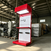 Présentoir métallique personnalisé robuste pour supermarché, étagère de présentation à panneaux perforés avec boîte lumineuse et crochets pour rayonnage de magasin