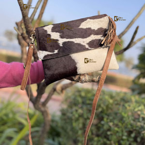 Nouvelle arrivée Sac à bandoulière pour femme design Lettre de mode décorée à la main Cadeau léger en rouge et bleu - Product Image 1