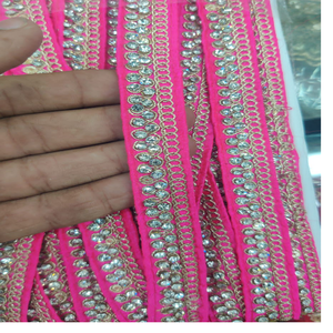 Fait sur mesure avec bordure en fil d'or et grande machine de travail de la pierre rubans brodés et lacets en couleurs pour robes de mariée - Product Image 4