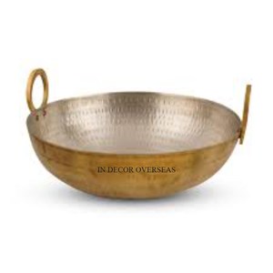 Aspecto elegante Textura martillada Chapado Exterior en oro y plata Brillante Pulido Interior Metal de alta calidad Kadhai con asas - Product Image 1