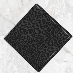 ผ้าพันคอพิมพ์ลายเสือดาวสุดเท่สำหรับผู้หญิงที่ต้องการสร้างลุคโดดเด่น - Product Image 1