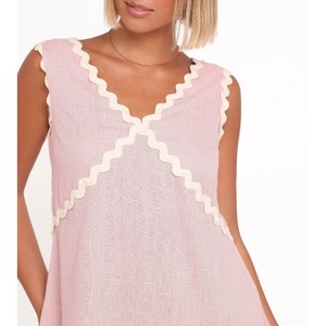 Vestidos Elegantes para Mujer con Cortes Elegantes y Textura Suave Diseñados para Realzar el Estilo Femenino con Confianza - Product Image 4