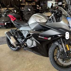 Motocicletas Deportivas 300SS 2025, Motocicletas de Calle de 300cc en Venta - Listas para Exportar - Product Image 3