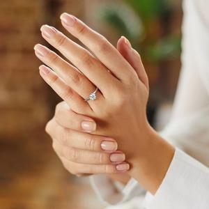 Bague ronde en or blanc massif 14K cultivée en laboratoire IGI Lab Créé Bijoux en diamant F Couleur VS1 Clarté pour la fabrication de bijoux - Product Image 1