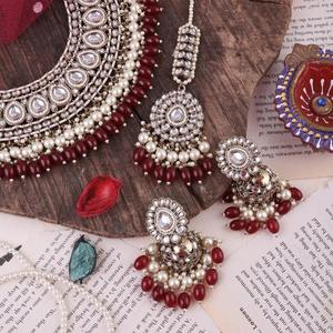 Premium Wedding Bridal Kundan Pearl <b>Gold</b> Plated Choker Necklace <b>Set</b> with <b>Earrings</b> and Maang Tikka Traditional Ethnic Style - Product Image 5