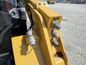 2017 Caterpillar 242D Skid Steer Loader Chargeur frontal Mini chargeur Caractéristiques Caterpillar Core Components Moteur Moog Pompe hydraulique - Product Image 4