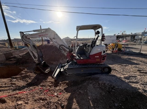 Excavadora Take-uchi TB260 de 5.7 toneladas, modelo 2026, de calidad profesional y la mejor relación calidad-precio - Product Image 1
