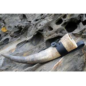 Cuerno vikingo pulido ecológico natural con soporte de cuero para Feng Shui - Product Image 5