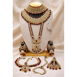 Parure de bijoux plaqué or de haute qualité pour mariée, style ethnique, comprenant collier ras-du-cou, boucles d'oreilles et Maang Tikka en zircon, pour mariage et soirée - Product Image 1