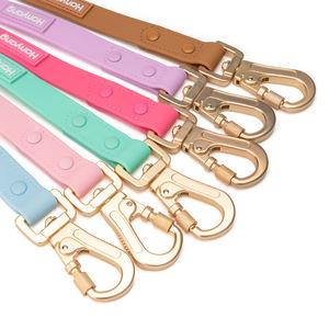 Accessori eleganti Hanyang per animali domestici impermeabili e comodi guinzagli per cani in PVC colorati personalizzati e gancio forte - Product Image 5