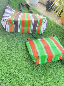 Sacs de plage recyclés en nylon avec pochette à cosmétiques tissé à rayures fait à la main fabricant et fournisseur de sacs uniques traditionnels indiens - Product Image 3