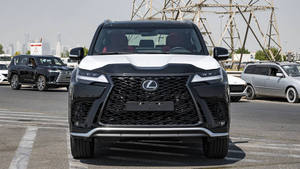 LX600 F Sport 2024-2025 Usada, LHD, Van, Tracción en las Cuatro Ruedas, Interior de Cuero Oscuro, Techo Panorámico, Automática, Motor 4.5L de Aspiración Natural - Product Image 2