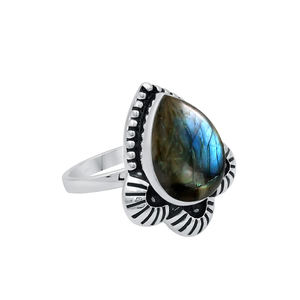 Bague en labradorite naturelle au design incroyable, argent sterling 925, forme poire 10x14mm, pierre précieuse faite à la main, bijoux bohèmes, cadeau pour elle - Product Image 4