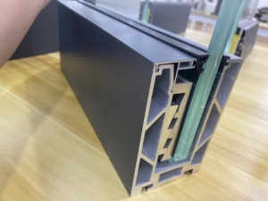 Balustrade de balcon sans cadre, garde-corps en aluminium, profilé en U pour garde-corps en verre - Product Image 4