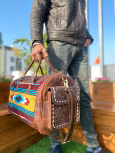 Nuevo Real hecho a mano estilo Vintage azteca Tooled bolsas de lona de cuero personalizado occidental tejido a mano bolsas de viaje grandes de cuero de lana - Product Image 4