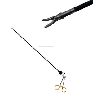 Porte-aiguille laparoscopique courbé, isolé, réutilisable, à mâchoires en carbure de tungstène, certifié CE, pour clinique - Product Image 1