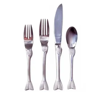 ชุดช้อนส้อมสแตนเลสแบบมีด้ามจับลายหางปลา พร้อมช้อนเสิร์ฟขนมหวานทองเหลืองหล่อ ราคาดีที่สุด - Product Image 1