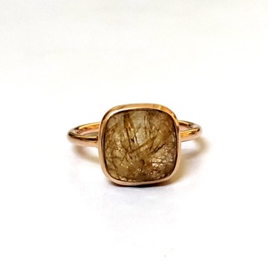 Bague en or rose avec pierre de rutile Cooper faite à la main, style classique, bijoux en pierres précieuses, Inde, fournisseur de bagues en or rose avec pierre de rutile attrayante - Product Image 3