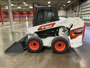 Chargeuse compacte Bobcat T66 de haute qualité, conçue pour tous les terrains, avec une chargeuse sur chenilles compacte fiable, prête à l'emploi - Product Image 6