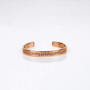 Unisex กำไลข้อมือโลหะคลาสสิกโลหะผสมทองแดงทองเหลืองพร้อมเพชรหลากหลายรูปแบบกำไล/กำไลข้อมือสำหรับเป็นของขวัญ - Product Image 4