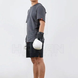 Gants de boxe en cuir de haute qualité Pakistan OEM HANAN INDUSTRIES HE-1402 - Conception personnalisée de paume en maille respirante, longueur poignet - Product Image 6