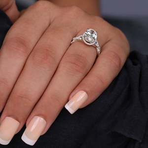 Anillo de Compromiso con Halo de Diamantes Cultivados en Laboratorio, Corte Ovalado de 1.0-3.5 Quilates con Banda Trenzada, Colección de Anillos de Diamantes Elegantes - Product Image 6