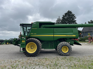 Cosechadora Combinada John Deere 9770 STS Avanzada en Venta: Eficiencia Superior en Combustible, Alta Productividad, Cosechadora de Té, Cosechadora de Maíz - Product Image 3