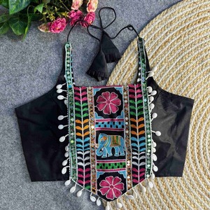 Algodón mágico de diseñador con fabricante y proveedor de blusa bordada Codding de Surat a la tarifa más baja - Product Image 1