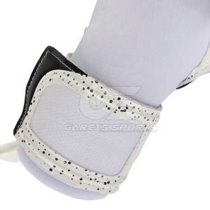 Guantes de portero de cuero de alta calidad con soporte de muñeca de doble correa antideslizante agarre de látex Palm Pro Match Design - Product Image 5