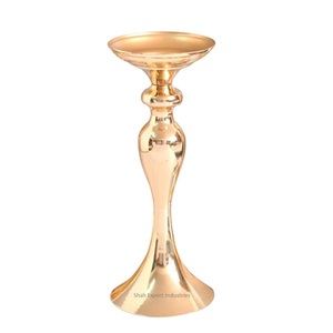 Bougeoir pilier en métal dernier modèle fini or brillant pour la maison et les piliers de bougie décoratifs de table de Noël - Product Image 5