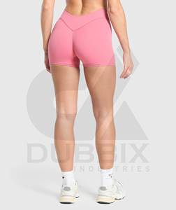 Pantalones cortos de poliéster 100% de cintura alta para mujer con característica transpirable Logotipo personalizable Pegatina Diseño de patrón de color Ajuste recto - Product Image 3