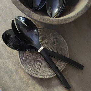 Cuchara de Cuerno Natural Hecha a Mano en India, Ecológica, para Fiestas, con Diseño Clásico Pulido con Rueda de Cáñamo - Product Image 1