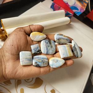 พลอยเทียมขัดหลังเบี้ยธรรมชาติสีน้ำเงินทรงหลวมสำหรับทำเครื่องประดับขายส่ง - Product Image 1