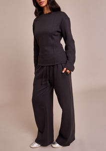 Ensemble survêtement noir surdimensionné pour femmes en gros personnalisé, coton premium, molleton, col rond et pantalon de jogging à jambes larges - Product Image 2