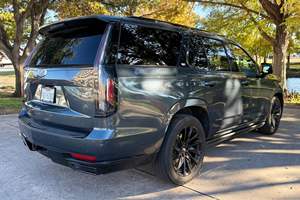 CADILLAC ESCALADE 4WD SPORT PLATINUM 2021 USADO, VOLANTE A LA IZQUIERDA/DERECHA - Product Image 4