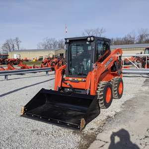 Cargadora de Dirección Deslizante Kubota de Alto Rendimiento SVL75-2, Motor Diésel de 74 HP, Cargadora de Orugas 4x4, Bomba PLC, Alto Momento de Carga, HYDAC - Product Image 1