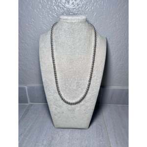 Cuentas de Plata de Ley de 6mm Hechas a Mano por los Navajo, con Forma de Bola, Modernas, Clásicas, Religiosas, con Granate, Amatista, Diamante, Ópalo y Perla - Product Image 2