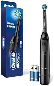 Brossette à dents électrique intelligente Oral-B IO Series 7 pour adultes, rechargeable, noire et blanche, poils Cross Action, type de poils moyens - Product Image 6