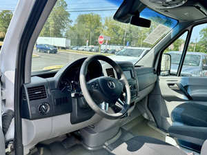 Mercedes-Benz Sprinter 2500 d'occasion 2014, garantie OEM d'un an, origine américaine - Product Image 3