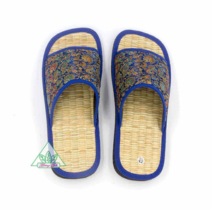 รองเท้าแตะในบ้านที่นุ่มและสบายเป็นมิตรต่อสิ่งแวดล้อมสำหรับผู้ชายและผู้หญิงสิ่งอำนวยความสะดวกที่ทันสมัยสำหรับโรงแรมพร้อมคุณสมบัติเปิด - Product Image 3