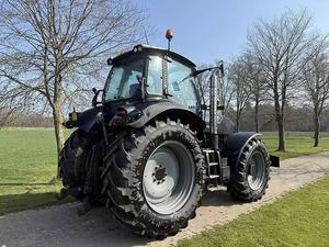 Tractor Deutz-Fahr 6230 TTV de Alto Rendimiento con Tracción en las 4 Ruedas, Motor Massey de 160 CV, Potencia Nominal de 180 CV, en Venta - Product Image 3