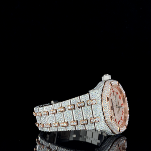 Reloj de diamantes de oro rosa totalmente helado de lujo de calidad de exportación con esfera helada completa para hombres y mujeres disponible para la venta - Product Image 2