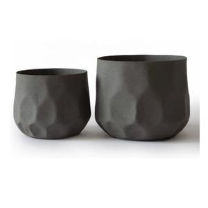 Petit ensemble de 2 vases noirs pièces décoratives élégantes pour fleurs bougies pinceaux de maquillage bijoux et bureau à domicile utilisation de table - Product Image 1