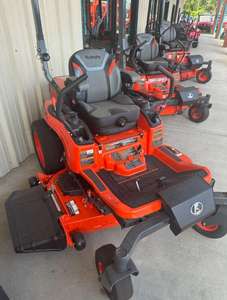 Cortadora de Césped Kubota G261HD - Motor de 50HP, Caja de Cambios, Chasis de Aluminio, Bandas Antideslizantes, Garantía de 3 Años - Cortadora de Césped Kubota de Bajo Perfil - 50HP - Product Image 6