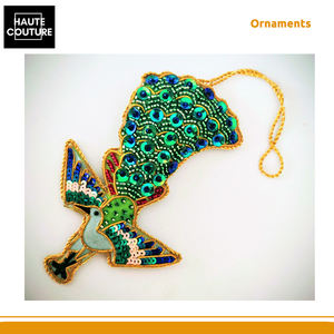 Ornement suspendu festif en forme de paon volant brodé à la main de qualité export, 12 cm de long, avec options personnalisées à bas prix - Product Image 3