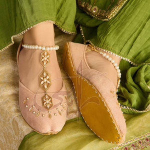 Service OEM, Dernier Style, Khussa en Velours pour Femmes, Léger, Imprimé, Antidérapant, Haute Qualité, Design Tendance, Vente Chaude - Product Image 2