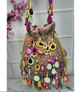 Nouvel arrivage de sacs à main de créateur pour femmes sac à main potli sac de mariée brodé en miroir pour mariage à bas prix artisanat de luxe - Product Image 1